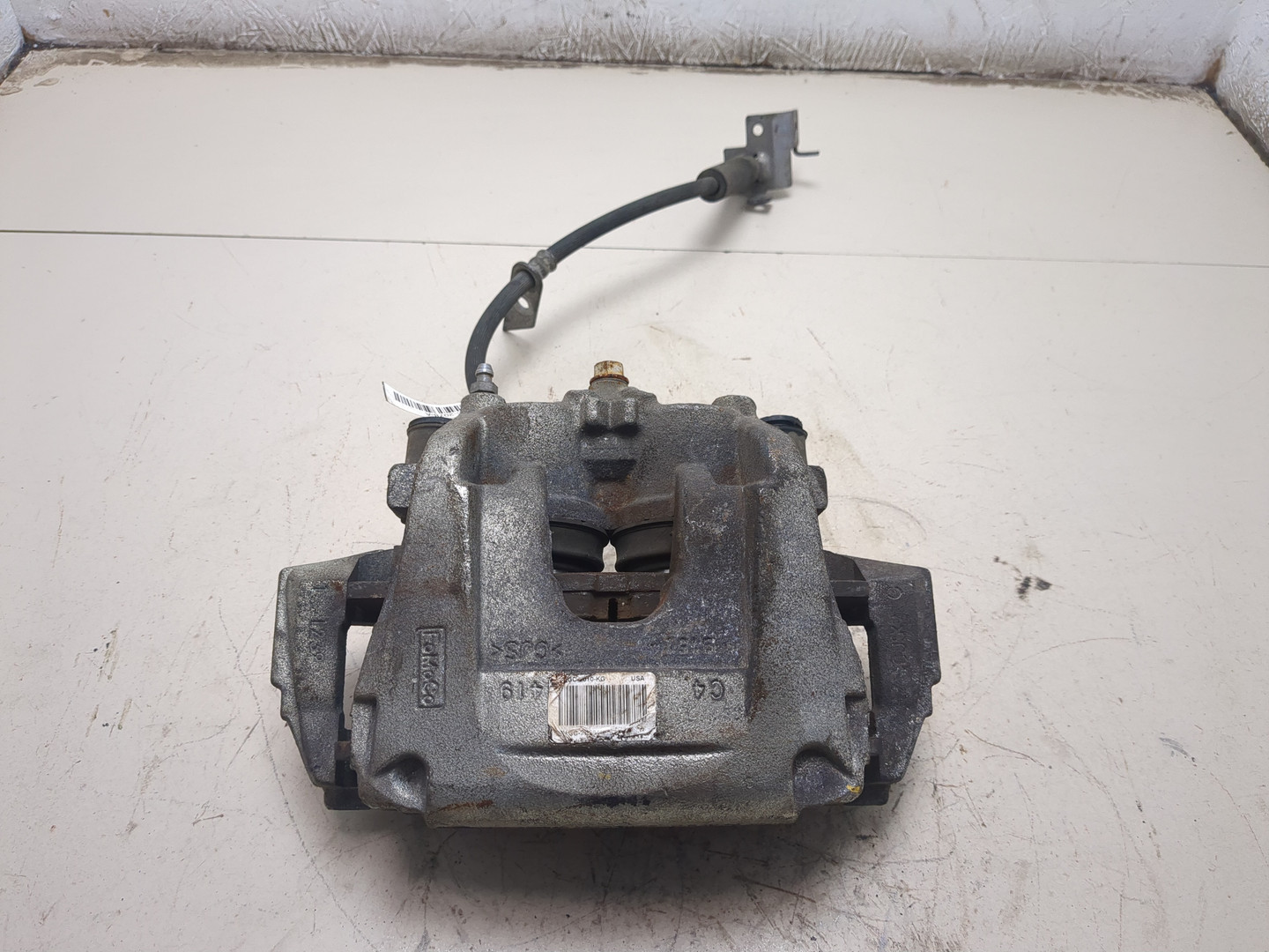 Суппорт передний правый