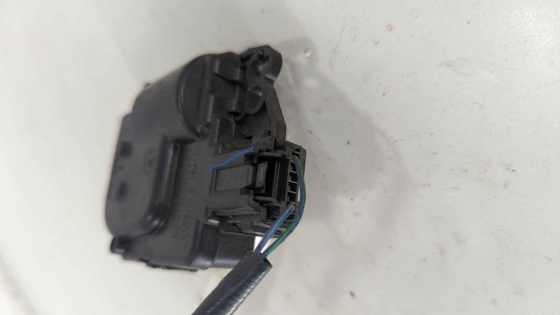 Моторчик заслонки печки