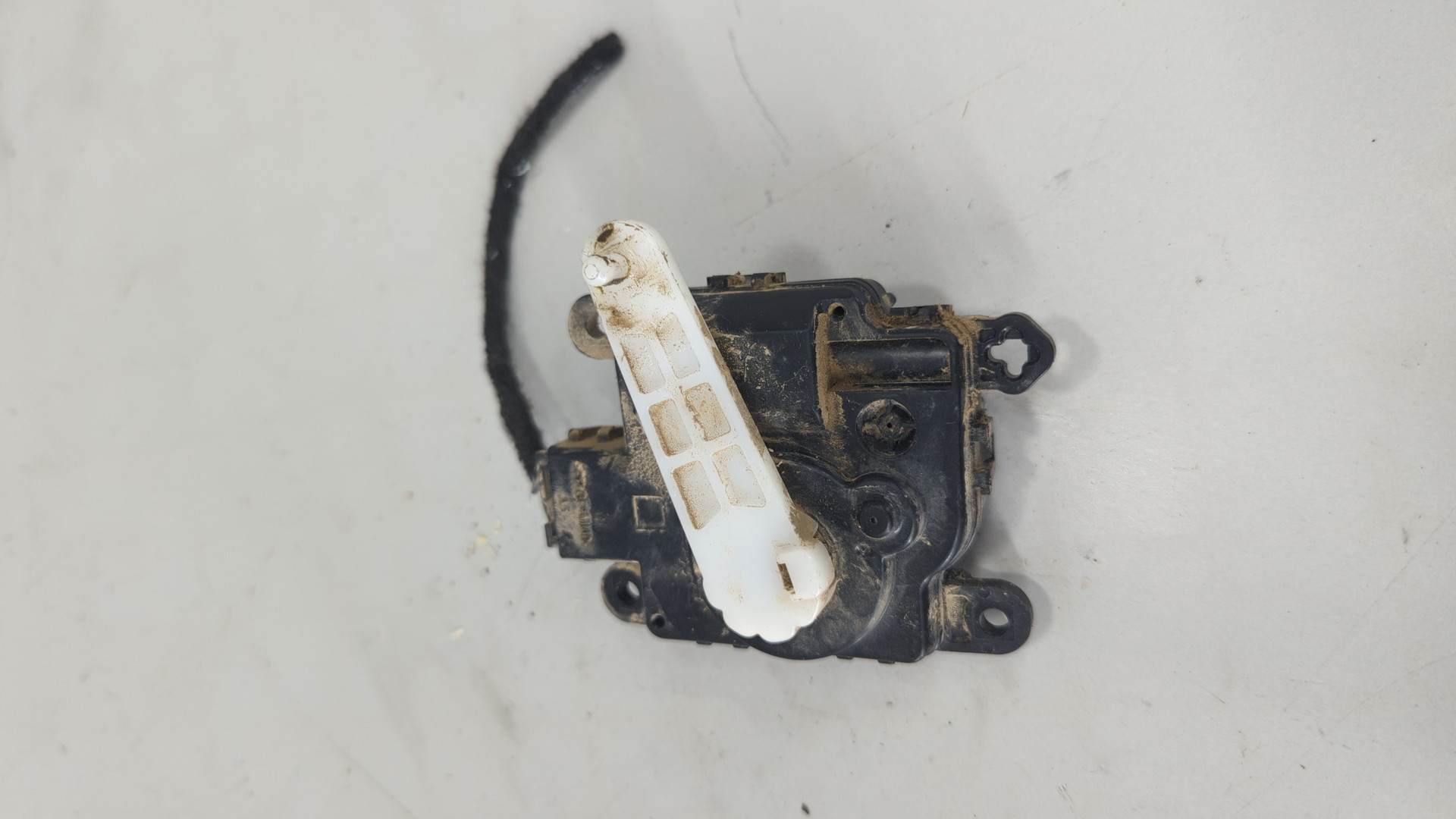 Моторчик заслонки печки