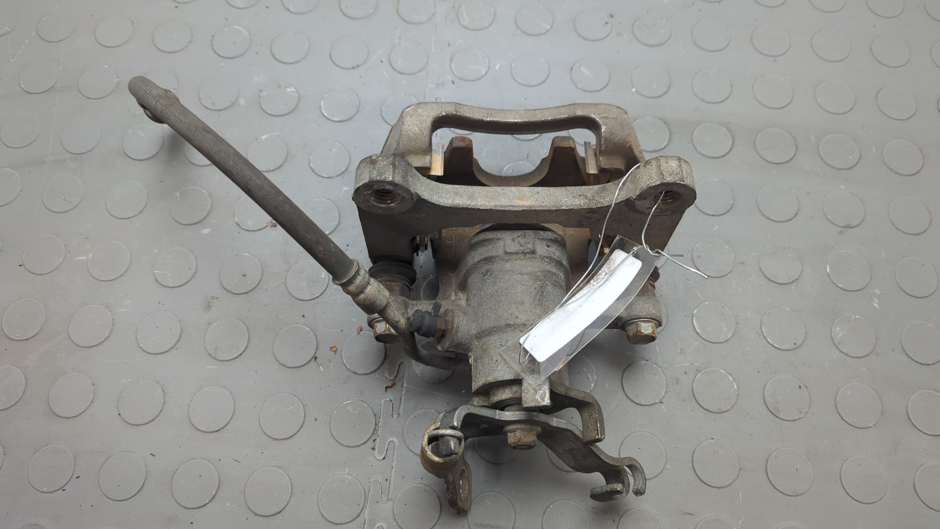 Суппорт задний правый