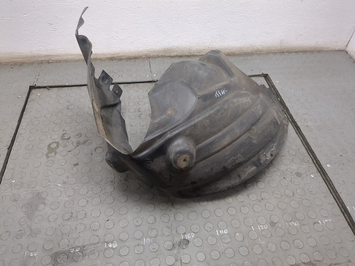 Локер передний правый