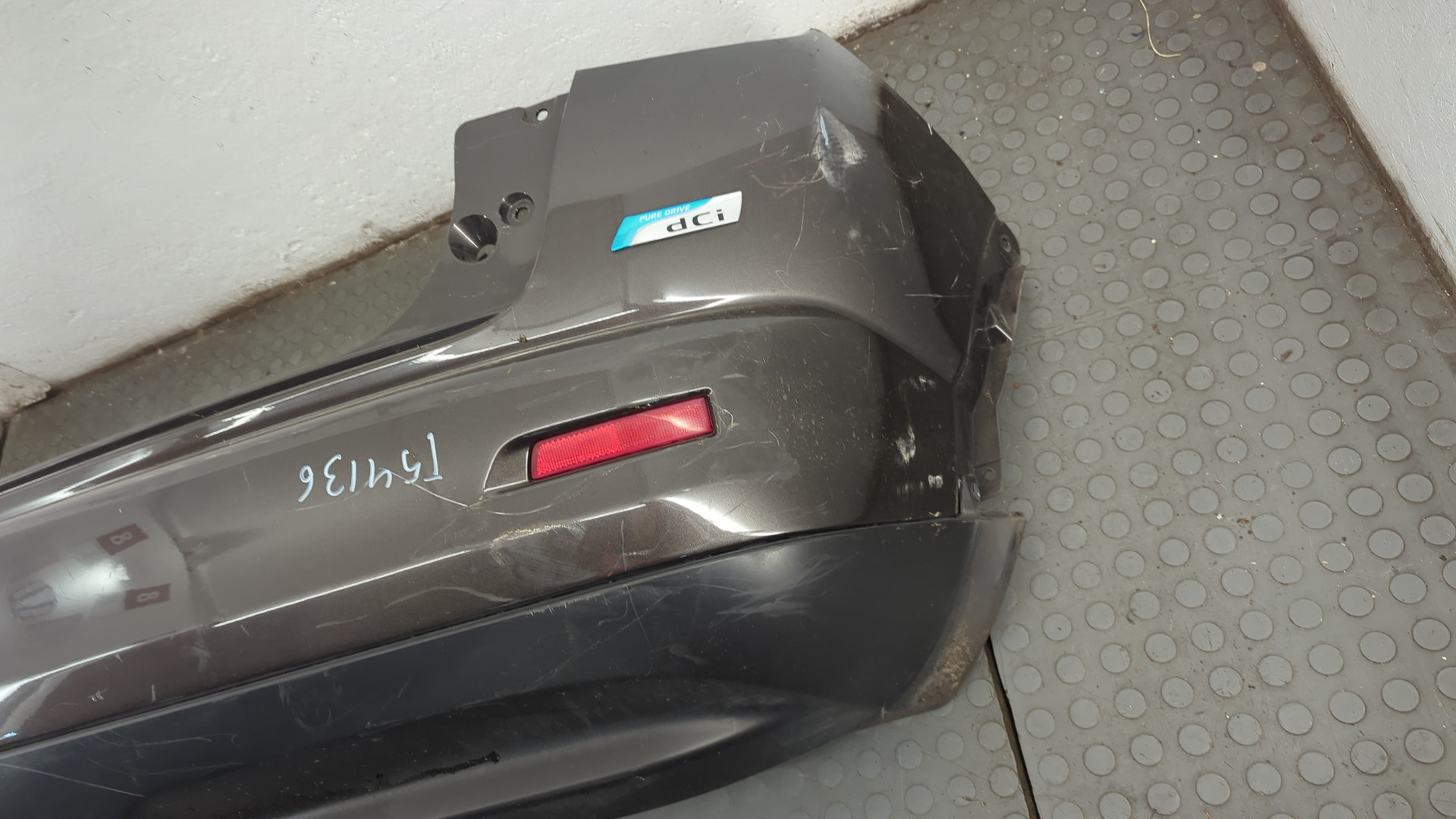 Бампер задний