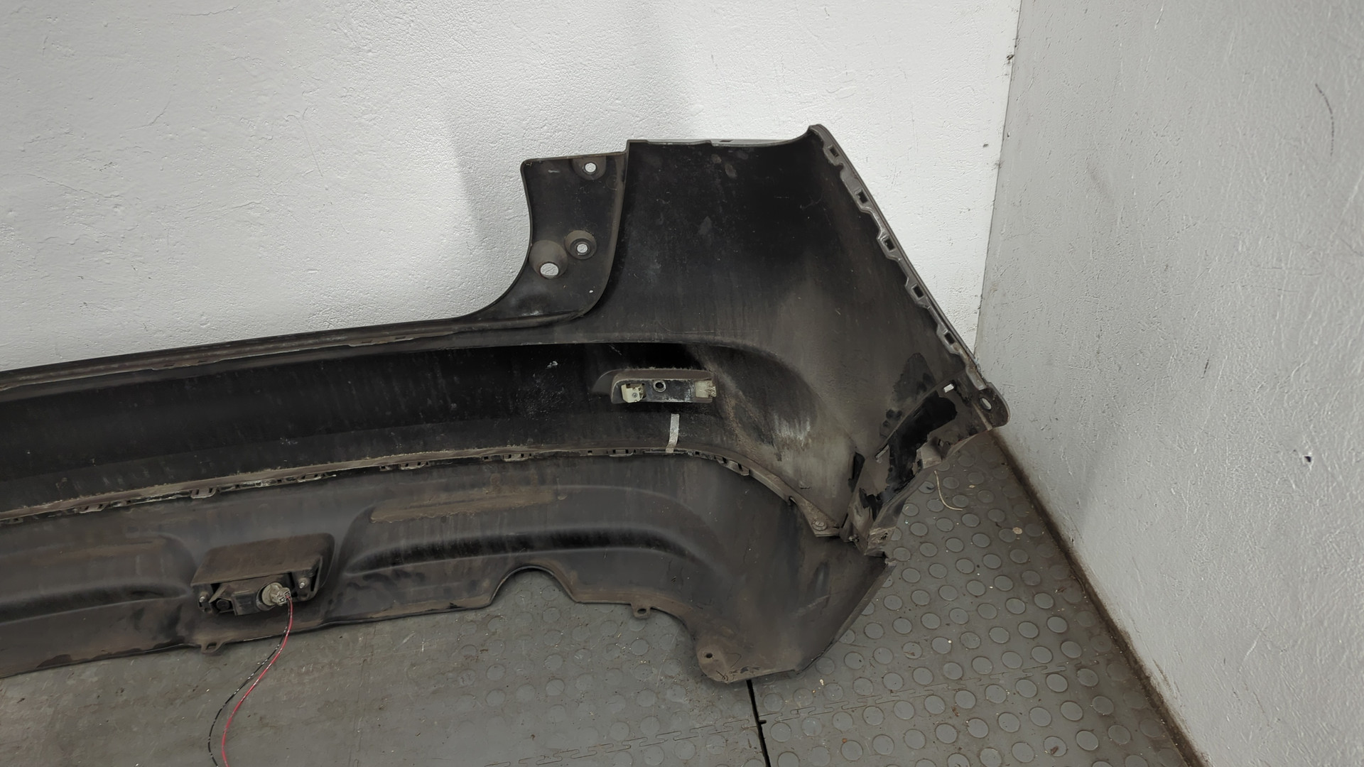 Бампер задний