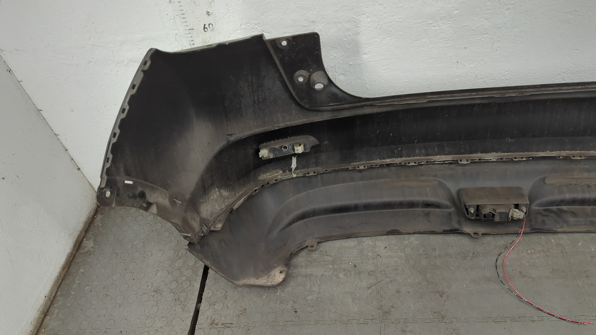 Бампер задний