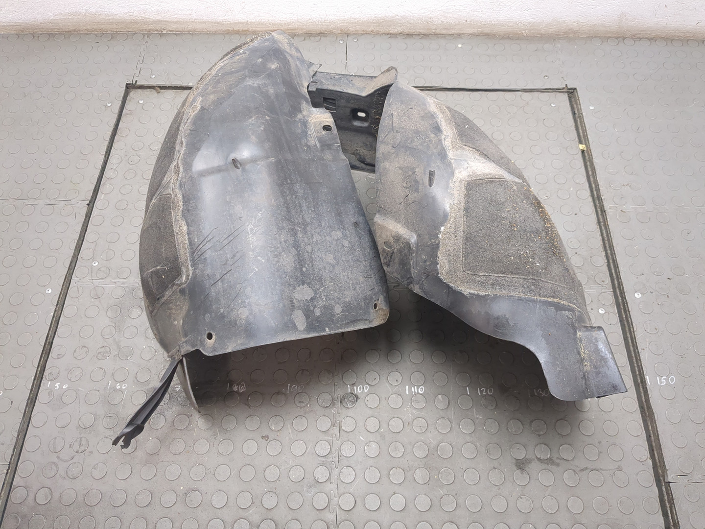 Локер передний правый