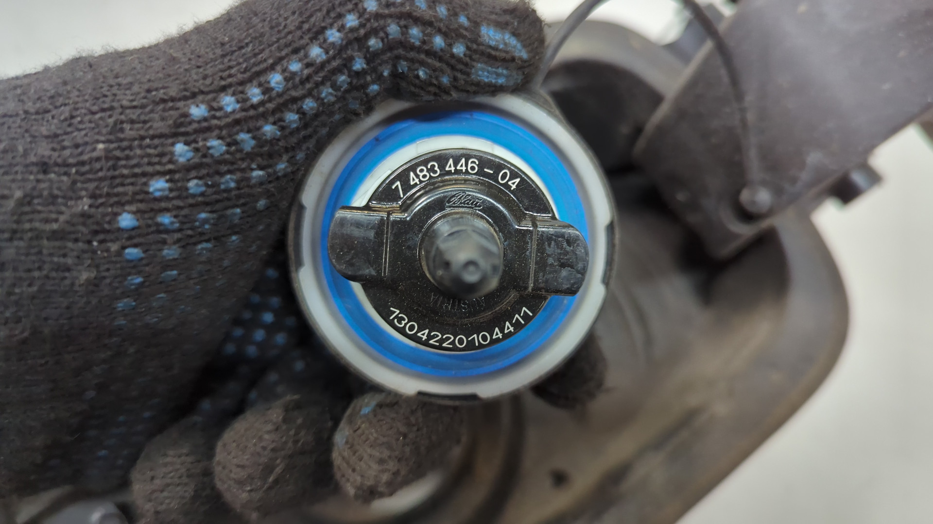 Лючок бензобака