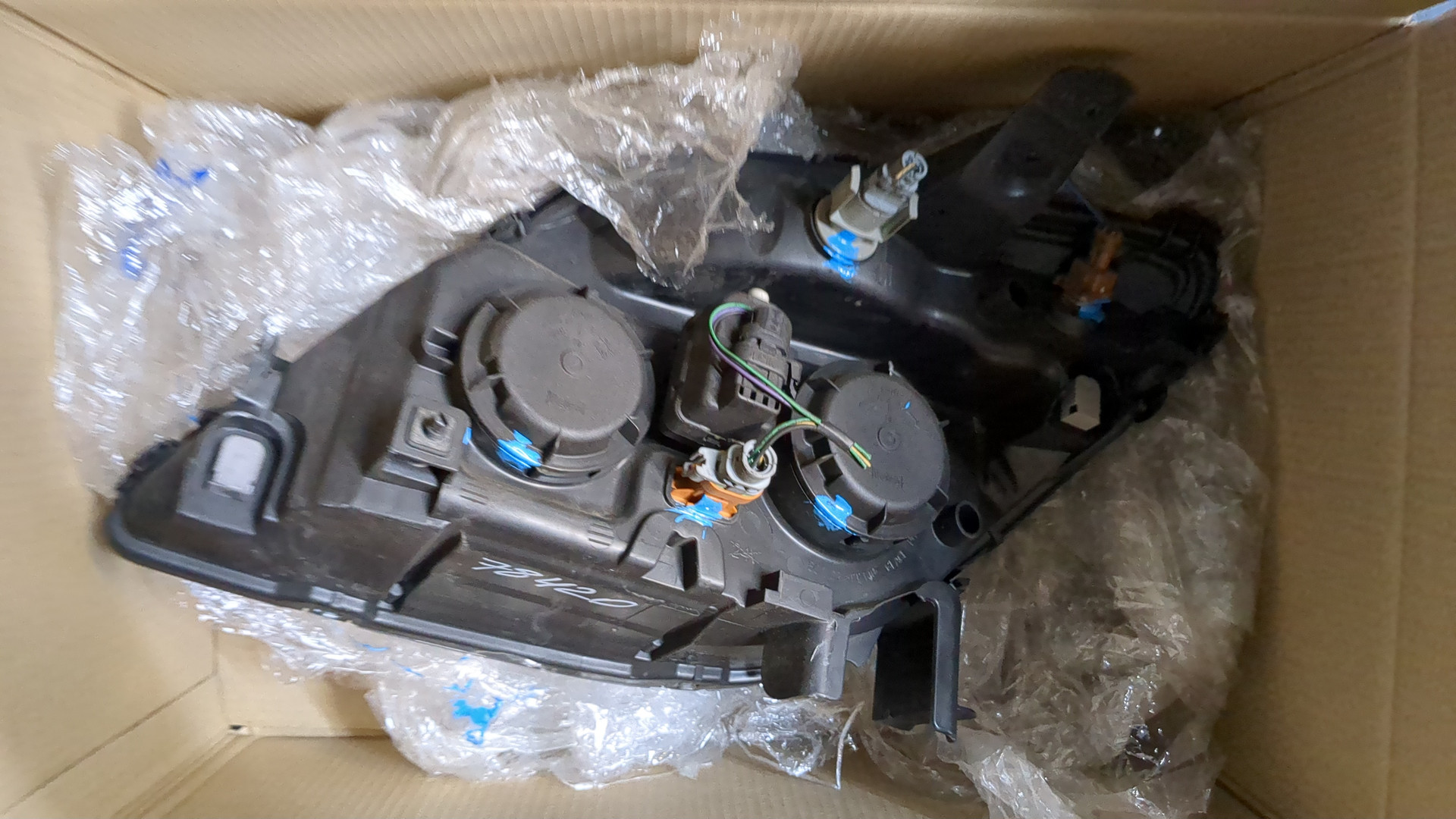 Фара правая