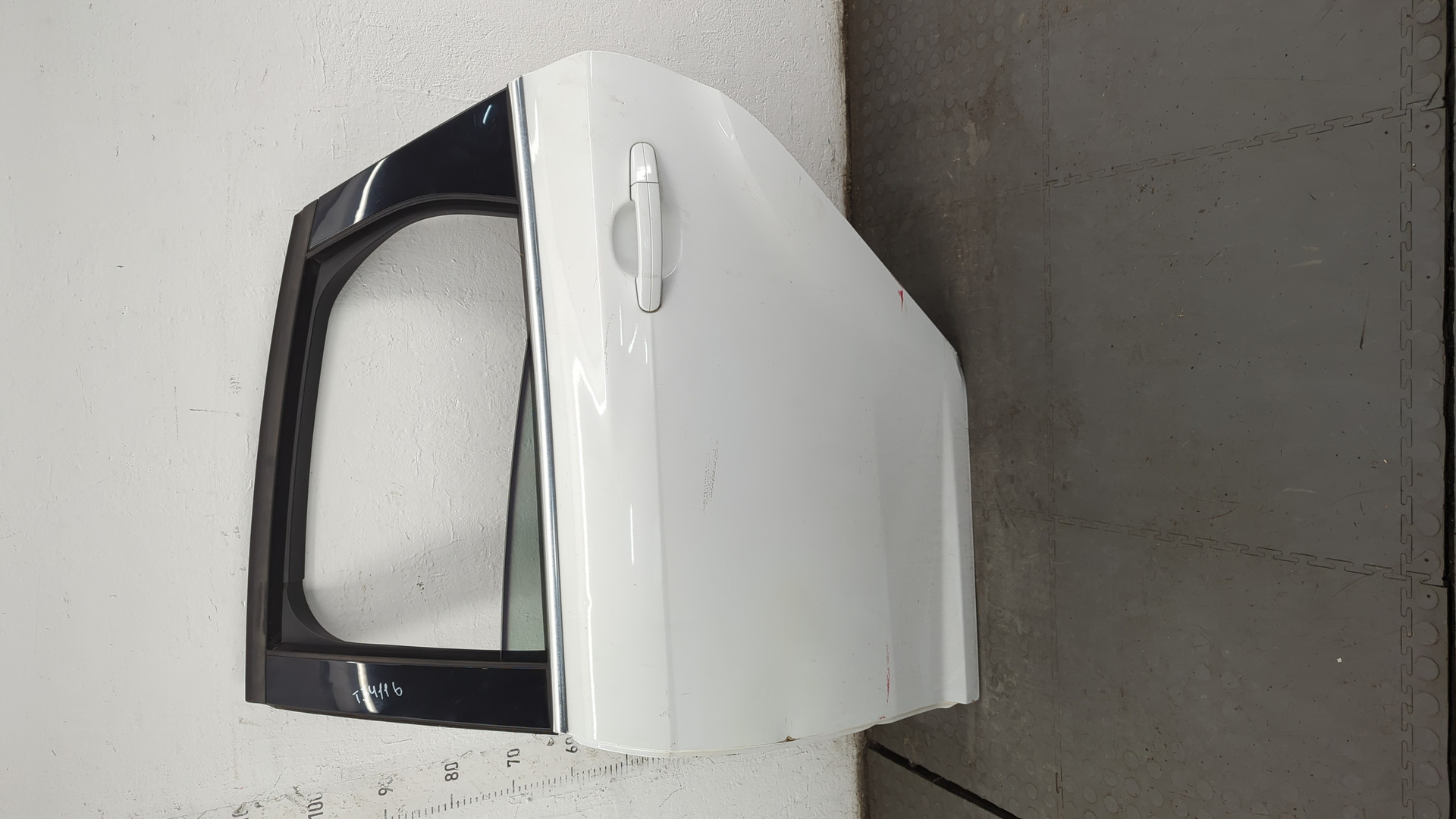 Дверь задняя левая