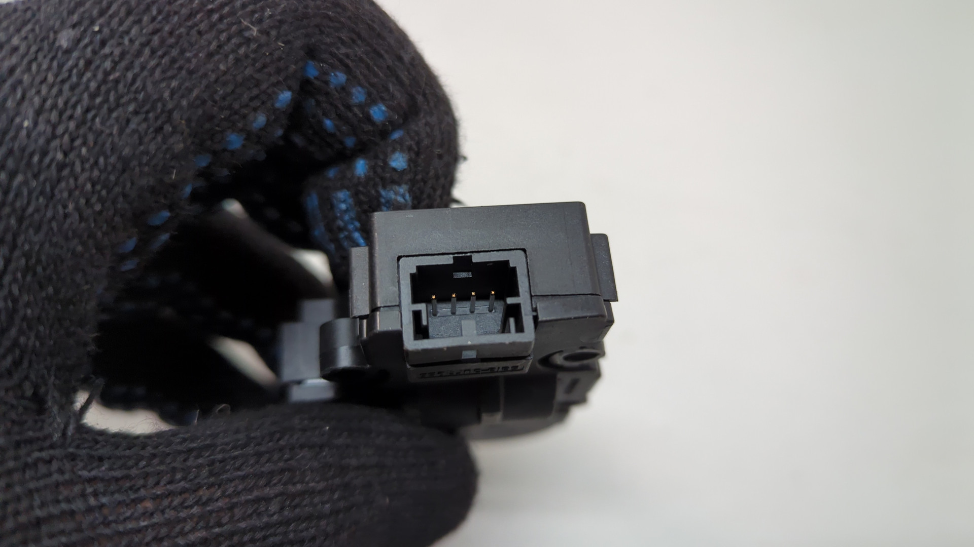 Моторчик заслонки печки