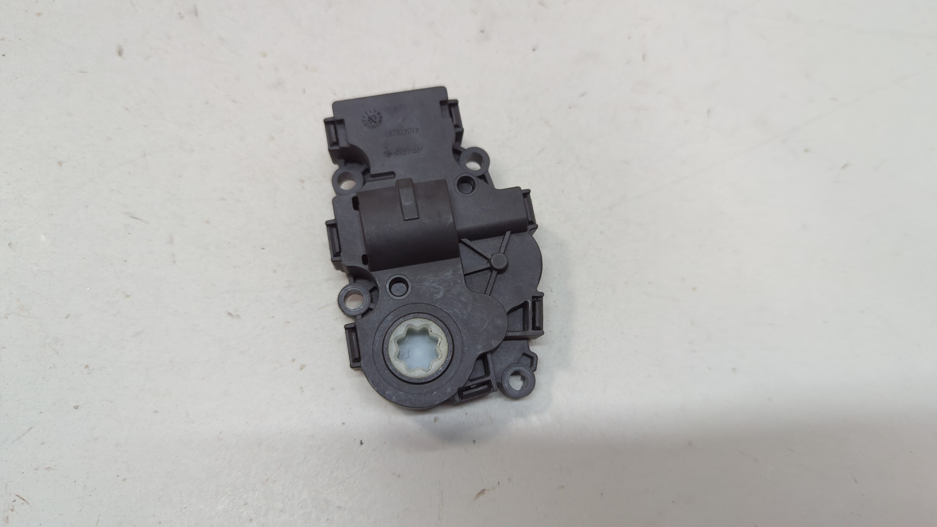 Моторчик заслонки печки