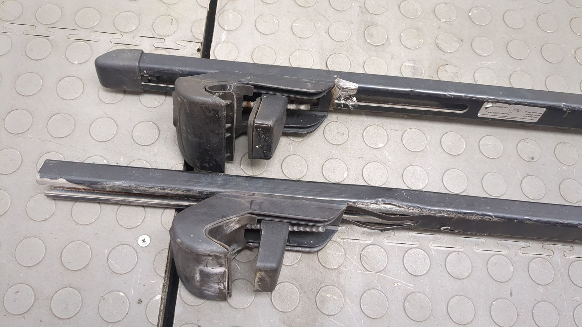 Рейлинги (релинг) к-кт (планки на крышу)