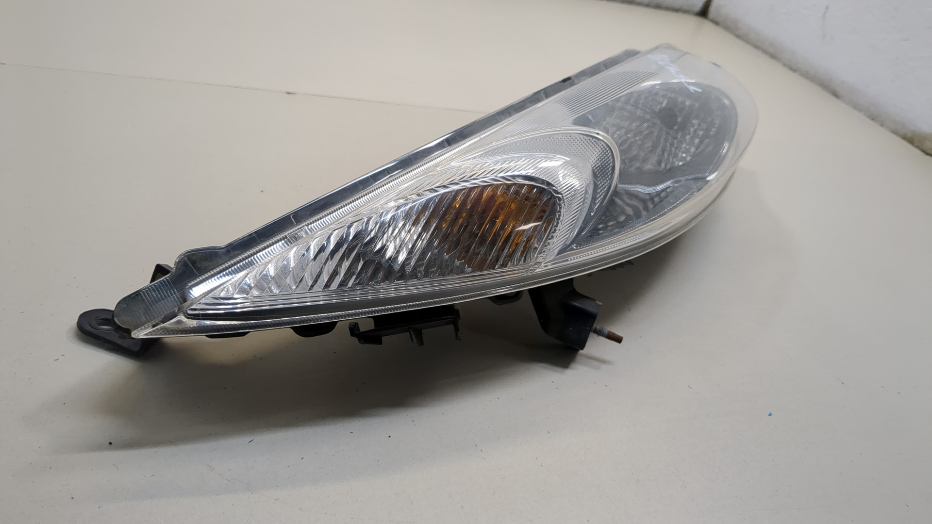 Повторитель на крыло левый