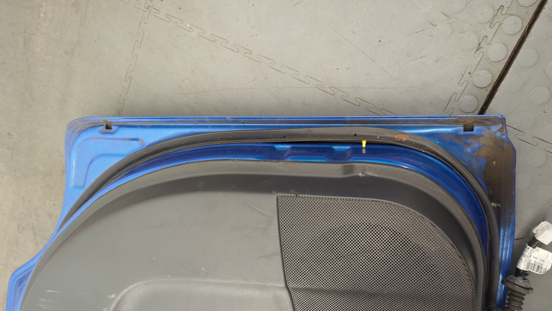 Дверь задняя правая