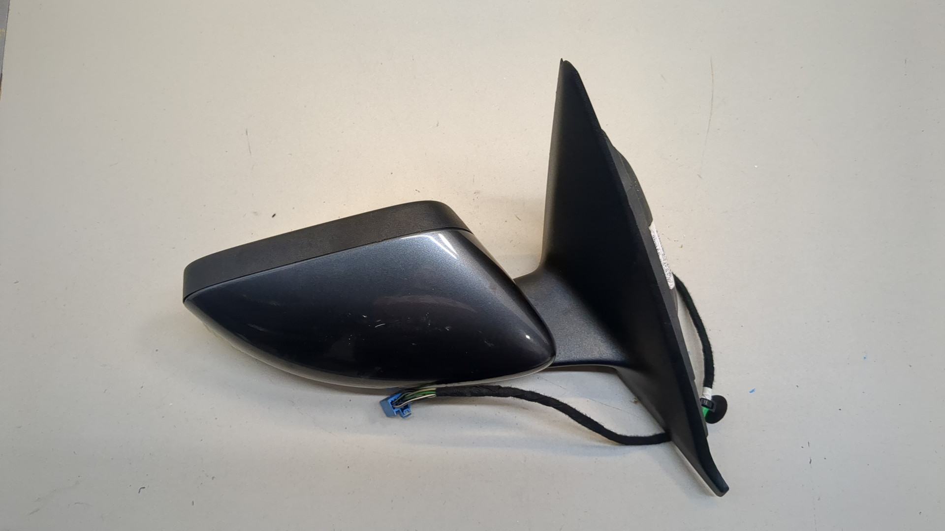 Зеркало правое электрическое