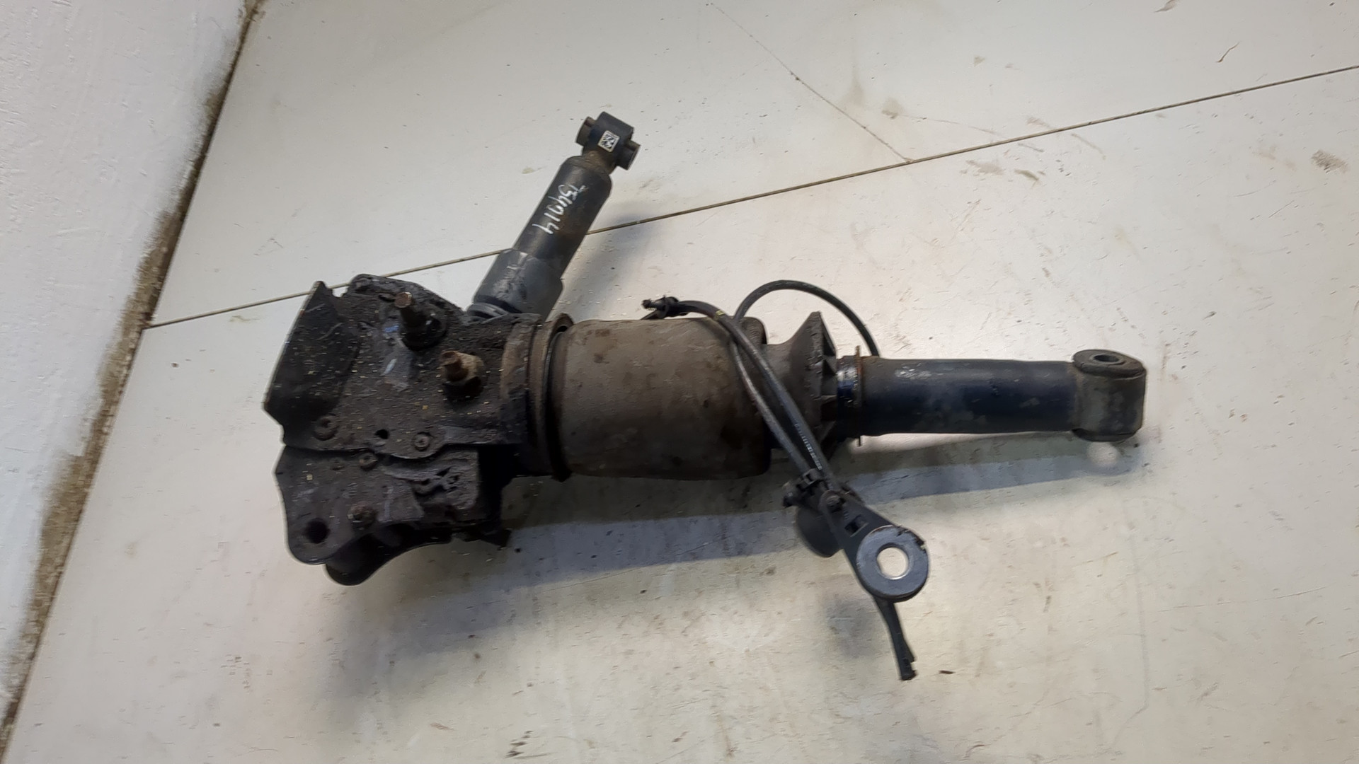 Амортизатор кабины