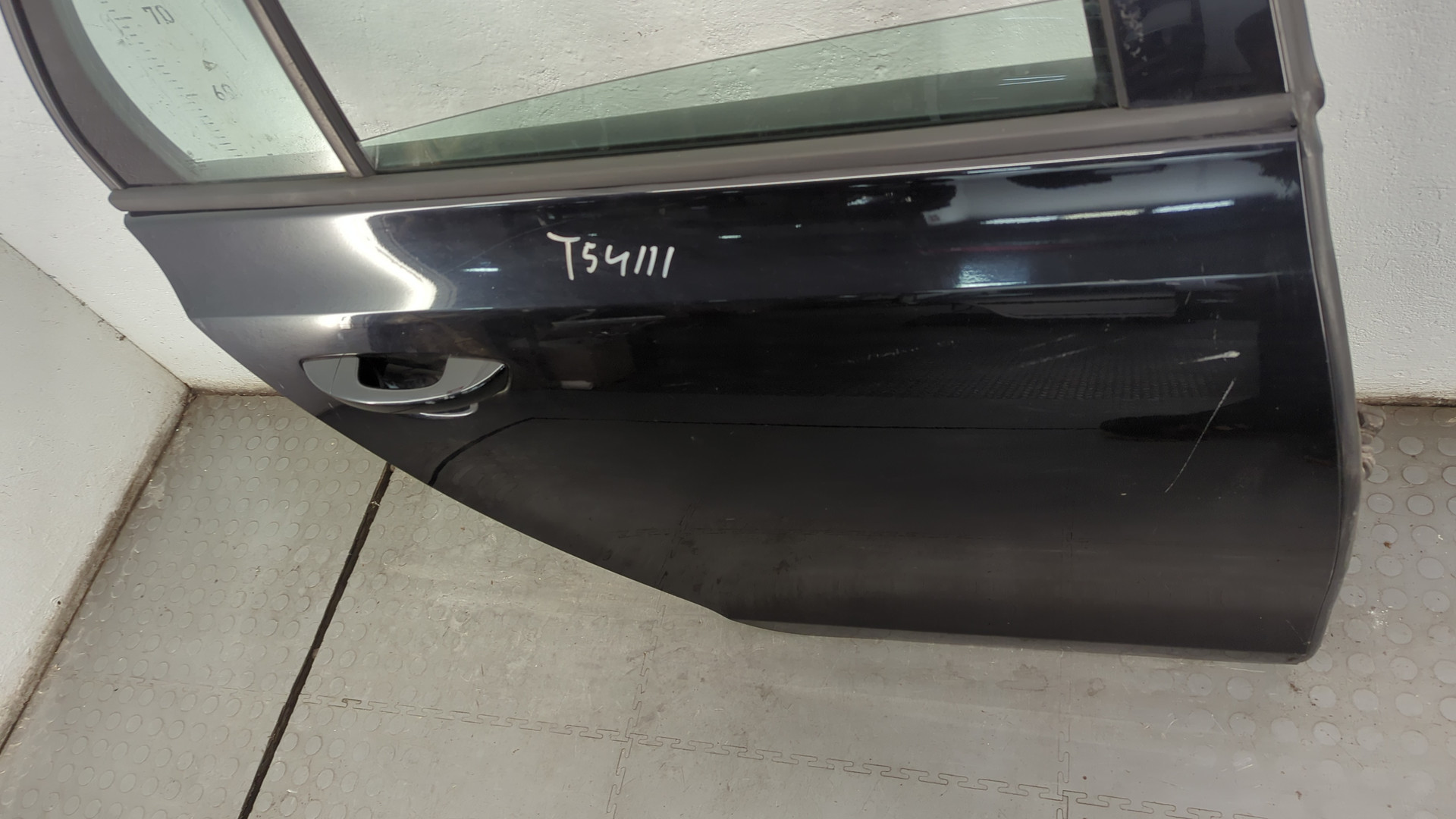 Дверь задняя правая