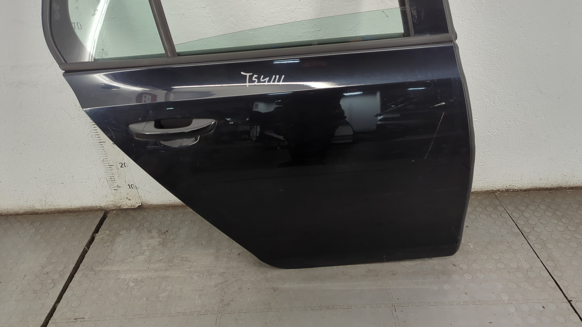 Дверь задняя правая