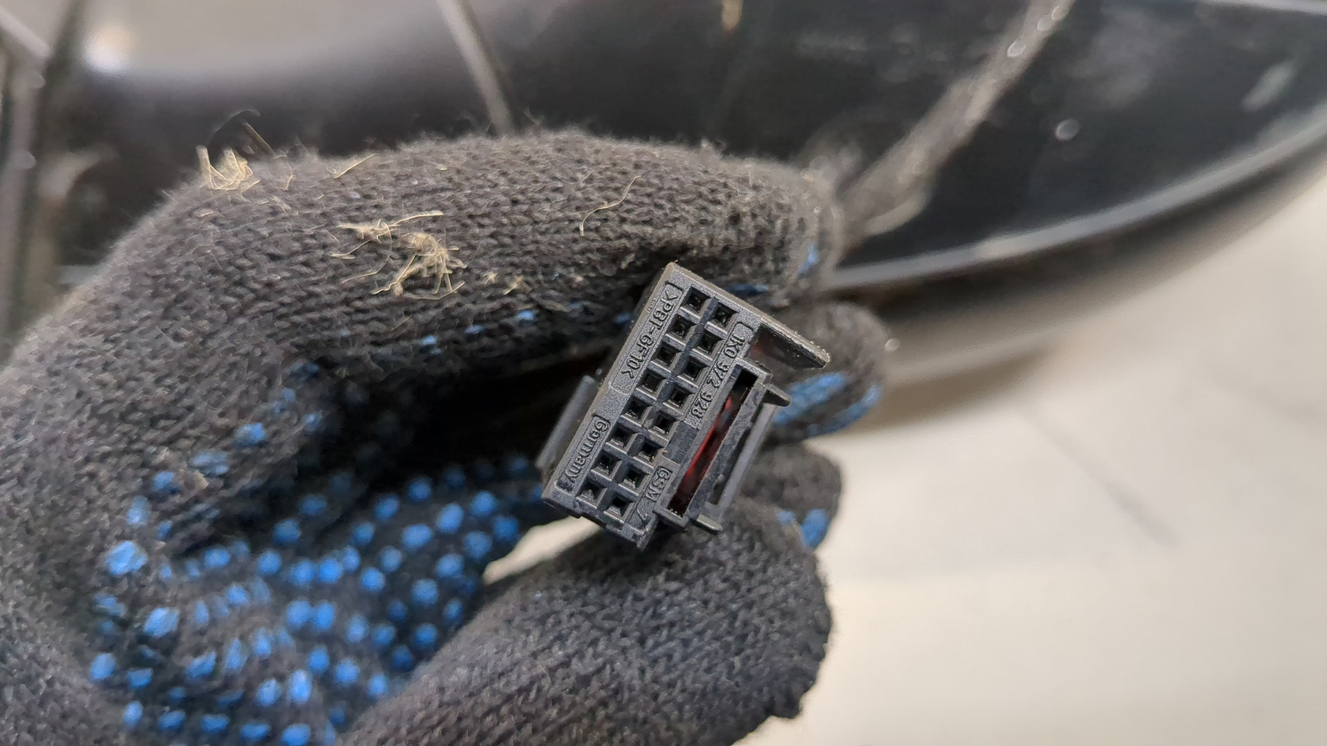 Зеркало правое электрическое