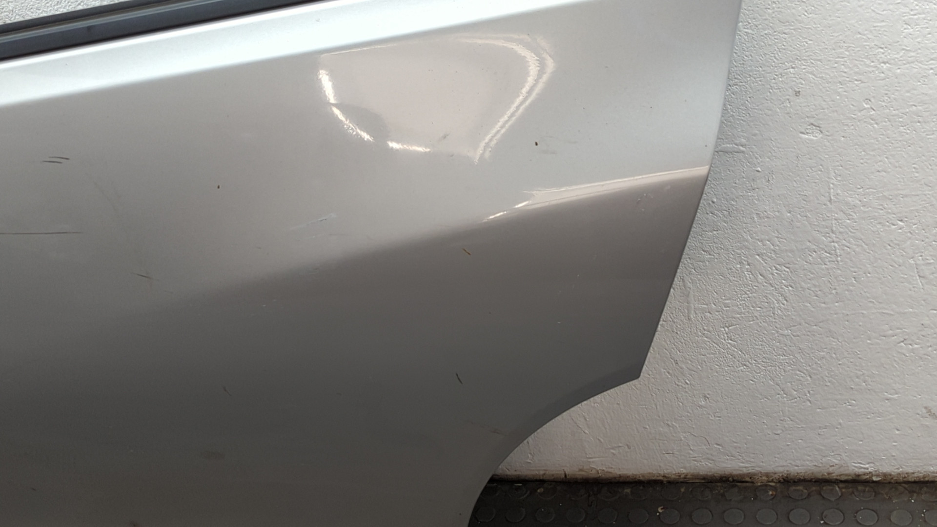 Дверь задняя левая