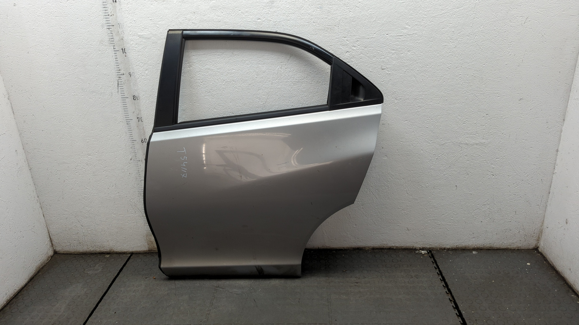 Дверь задняя левая