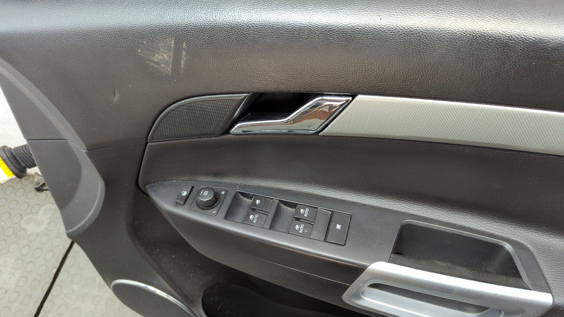 Дверь передняя правая