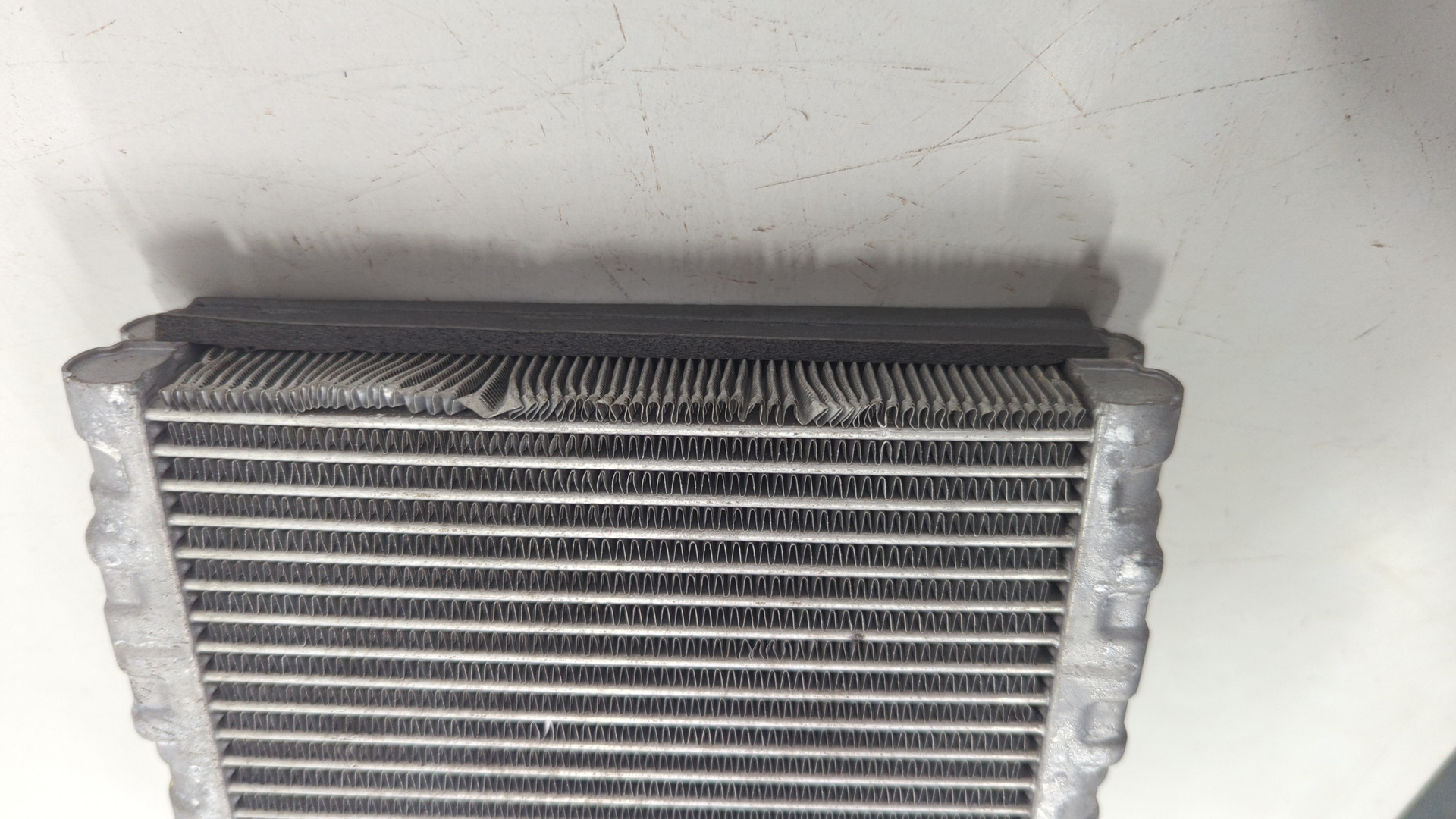 Радиатор кондиционера / конденсер