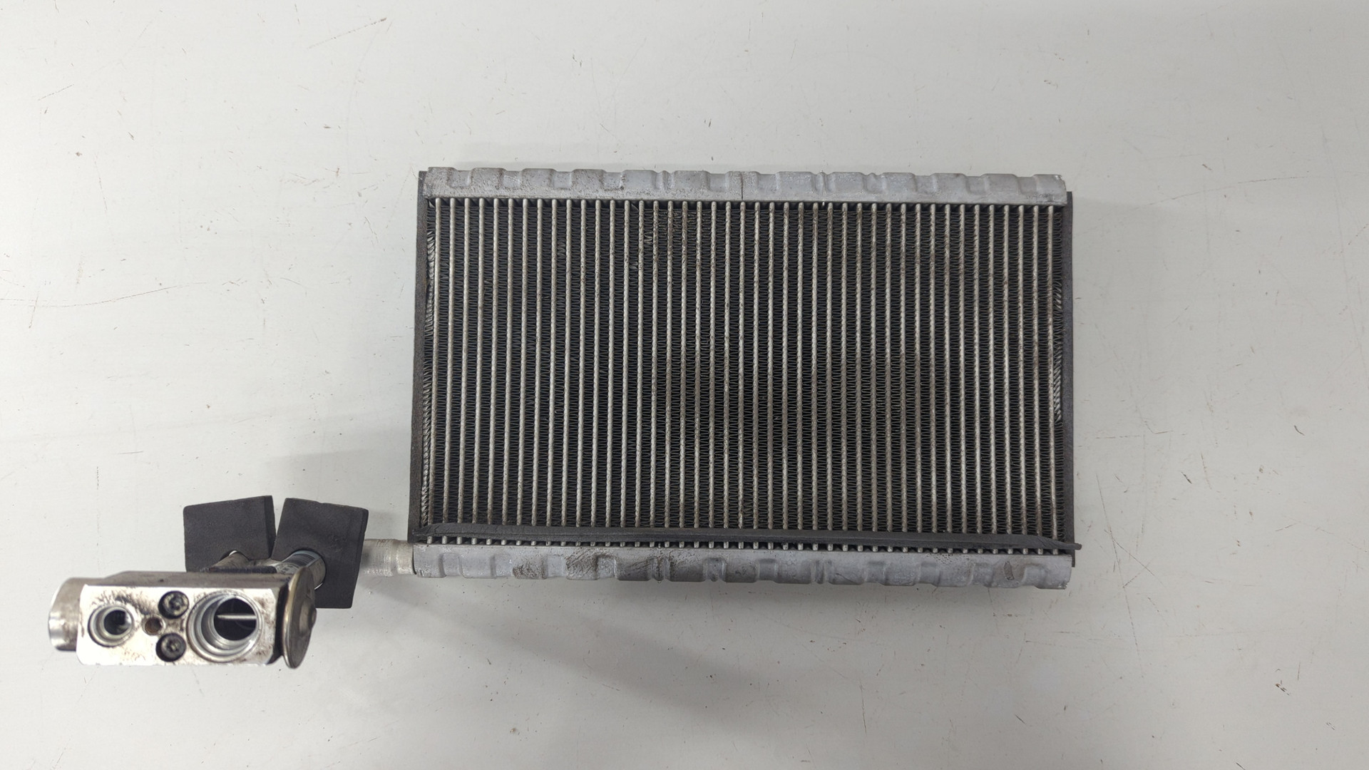 Радиатор кондиционера / конденсер