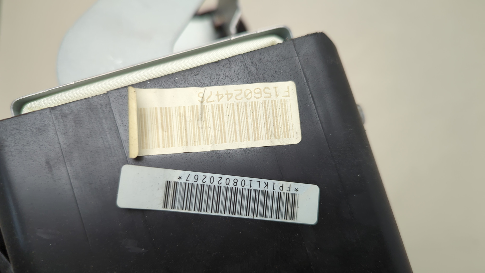 Подушка безопасности пассажирская (в торпедо)