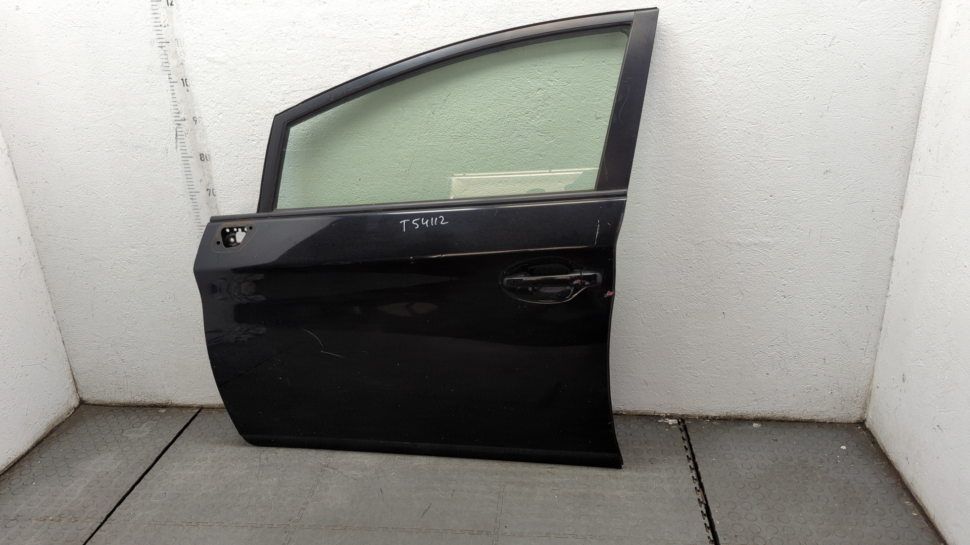 Дверь передняя левая