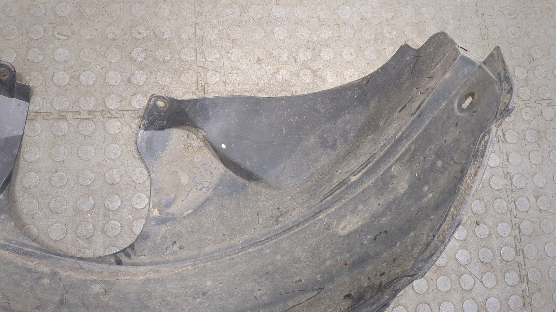 Локер передний правый