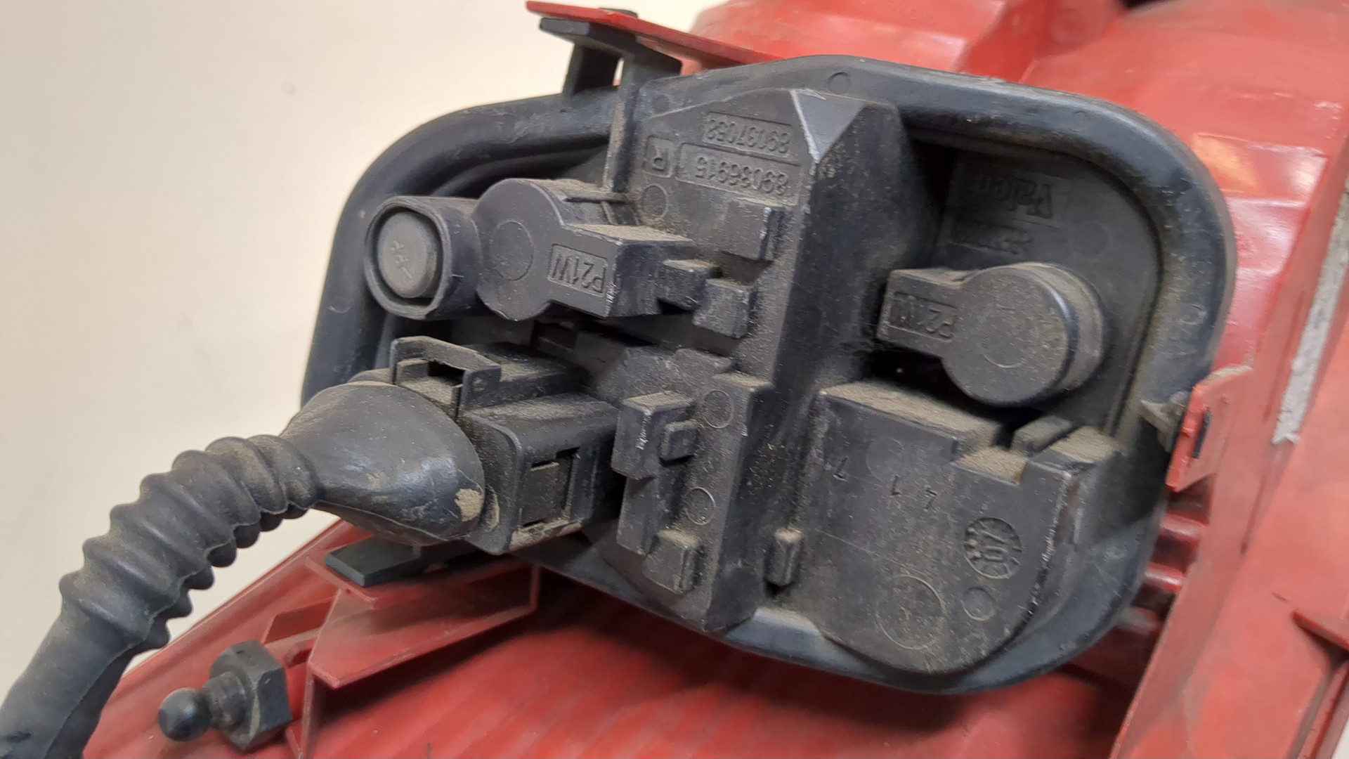 Фонарь задний правый