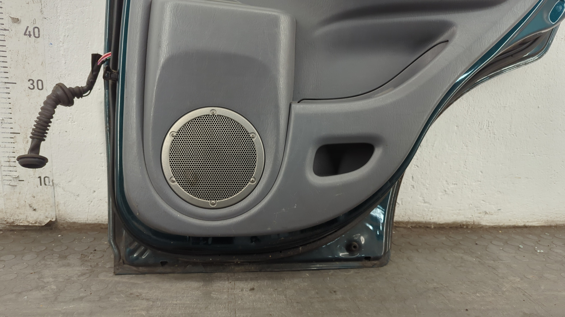 Дверь задняя правая