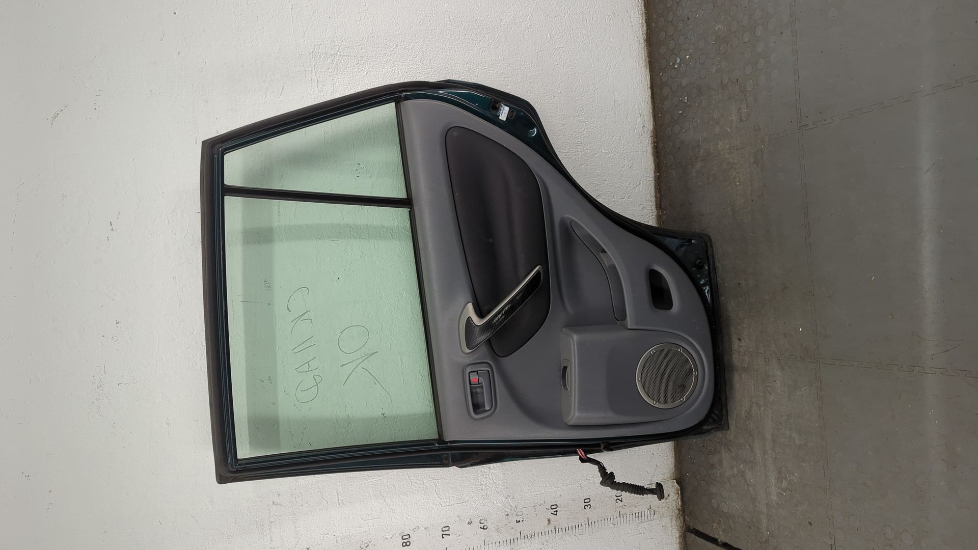 Дверь задняя правая