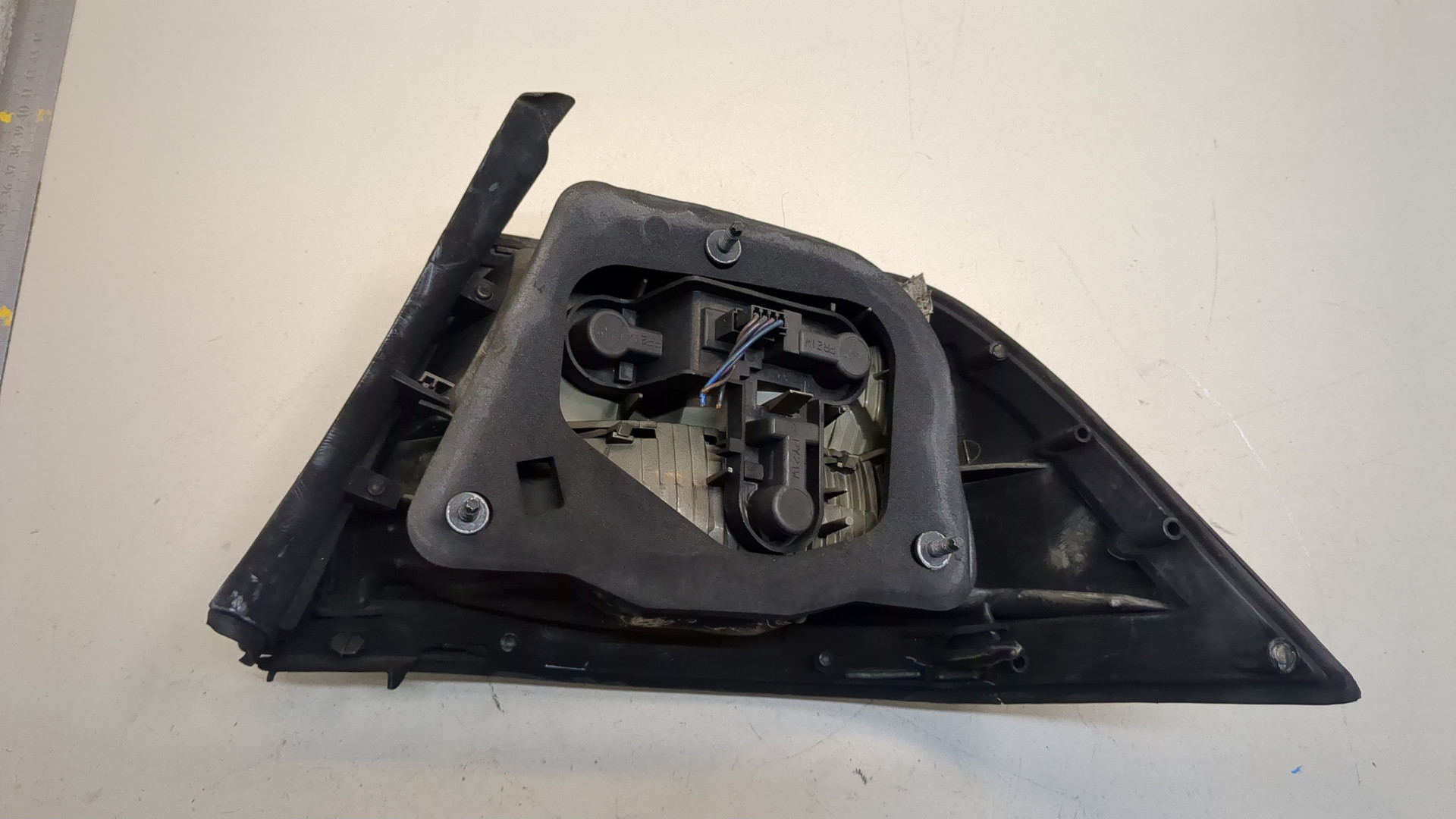 Фонарь задний левый