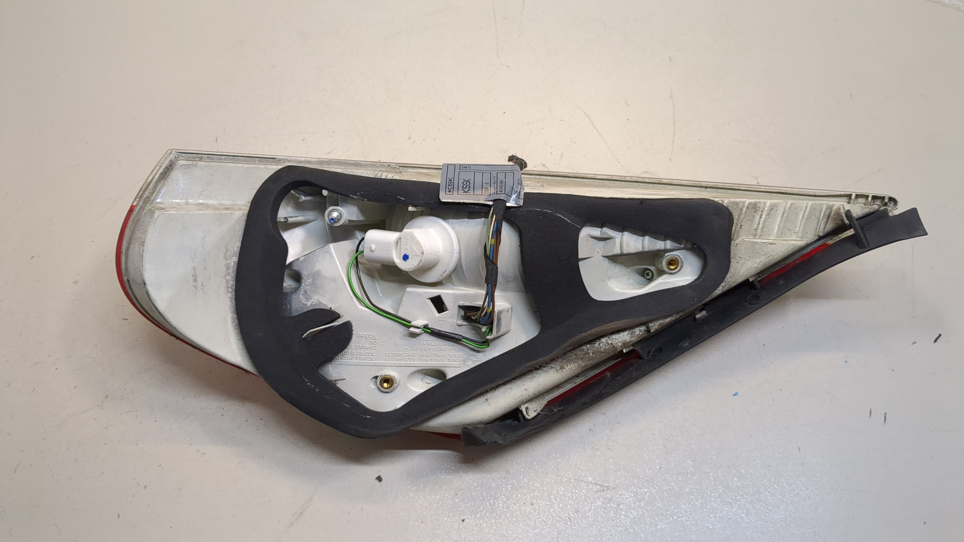 Фонарь задний левый