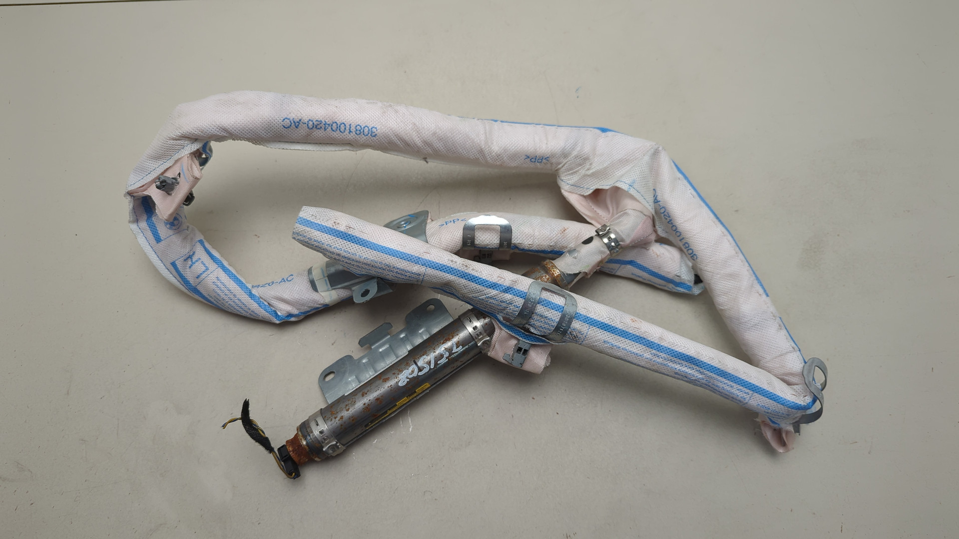 Подушка безопасности боковая (шторка)