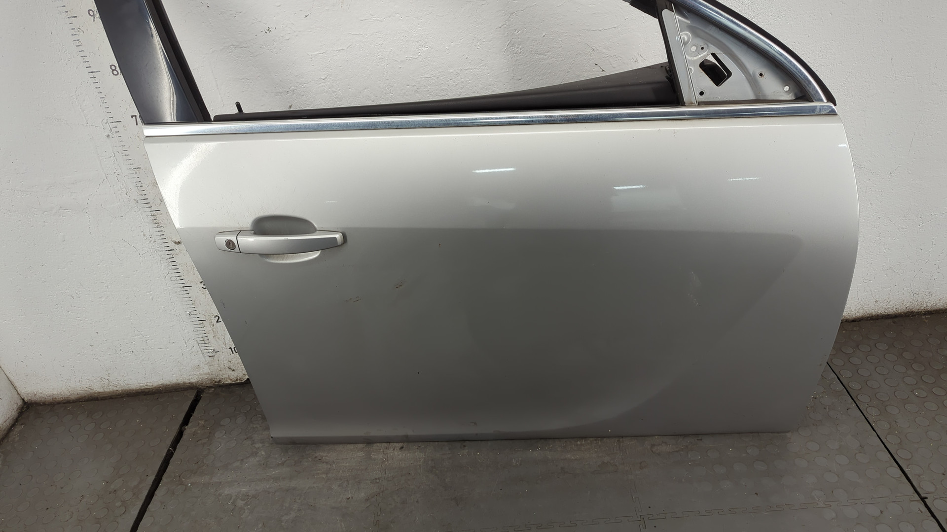 Дверь передняя правая