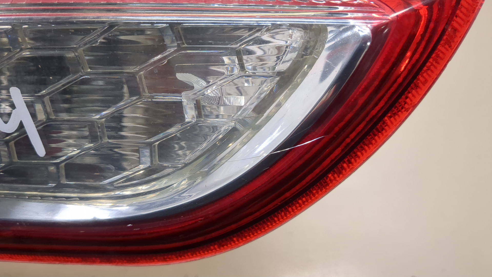 Фонарь задний левый