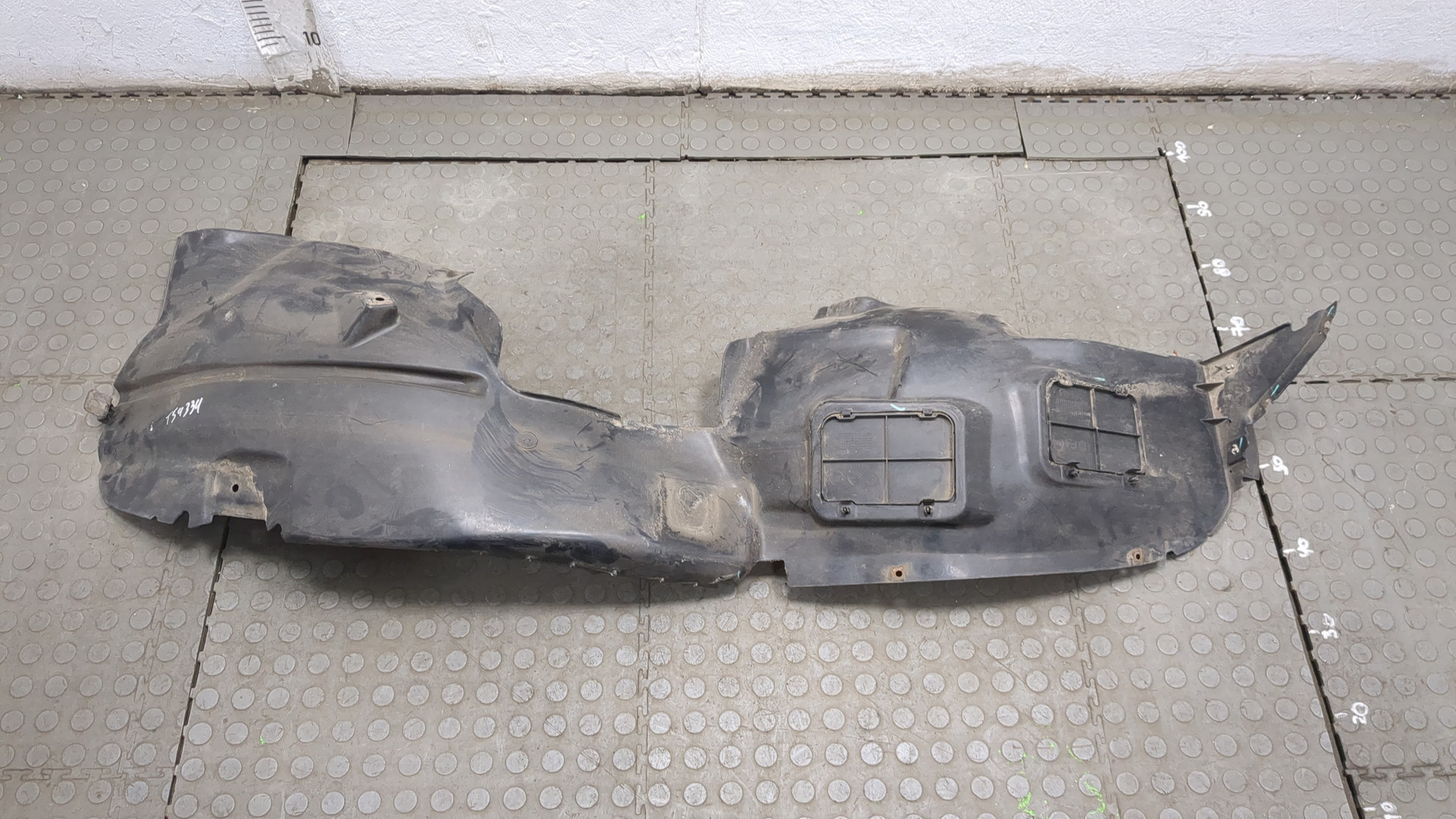 Локер передний правый