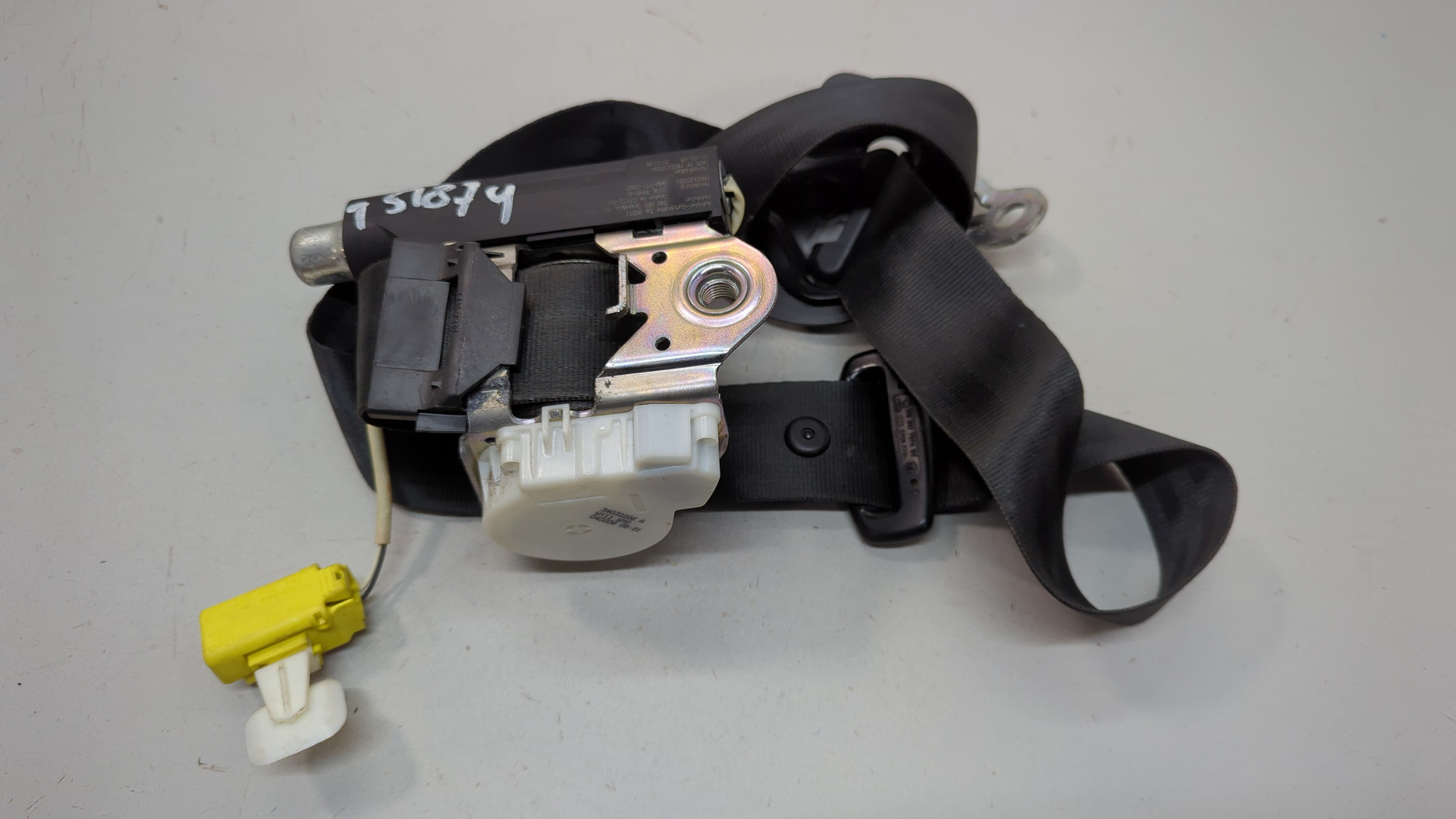 Ремень безопасности