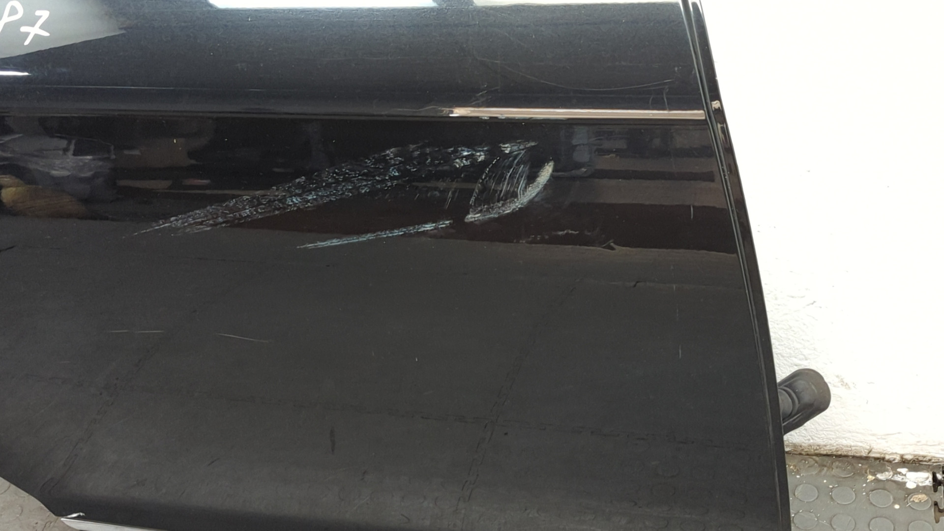 Дверь задняя правая