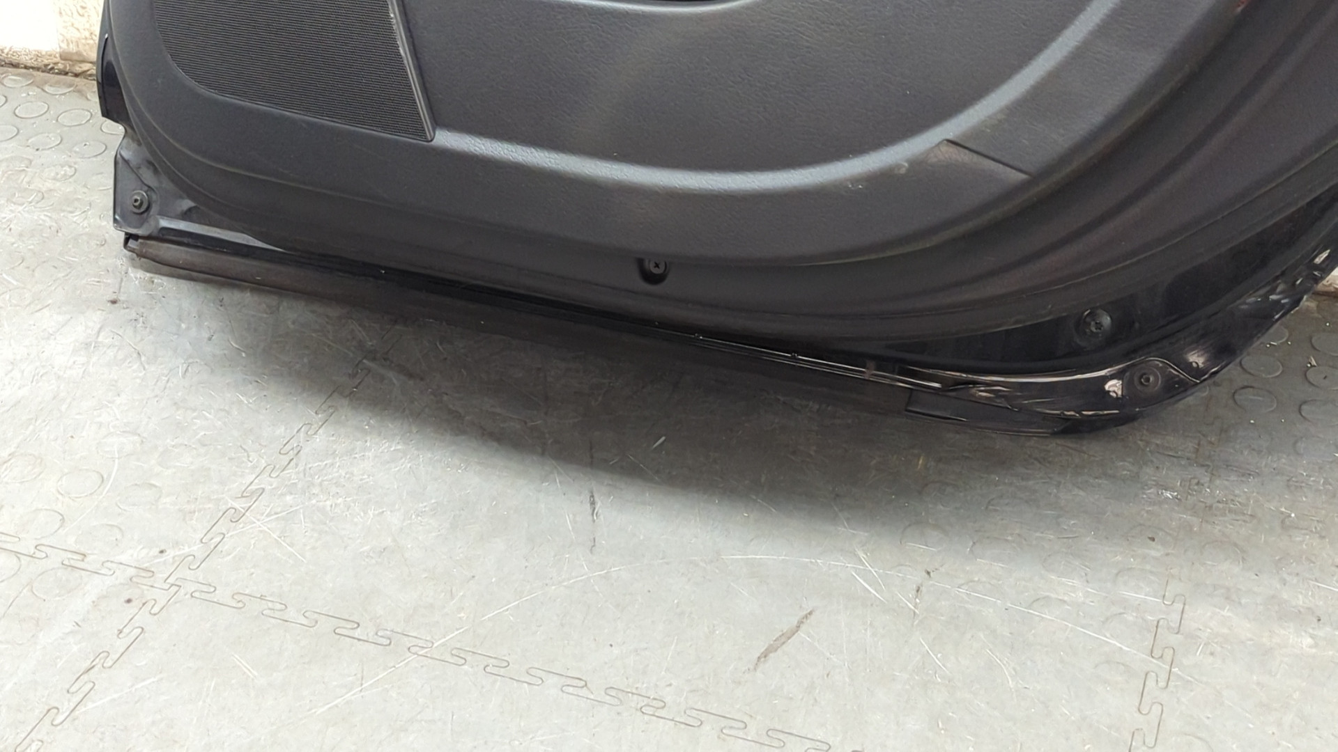 Дверь задняя правая