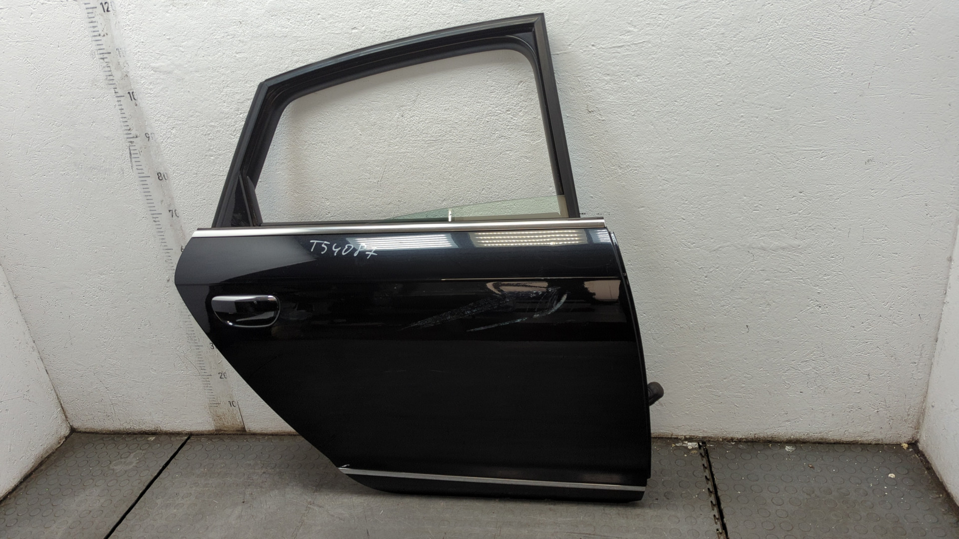Дверь задняя правая