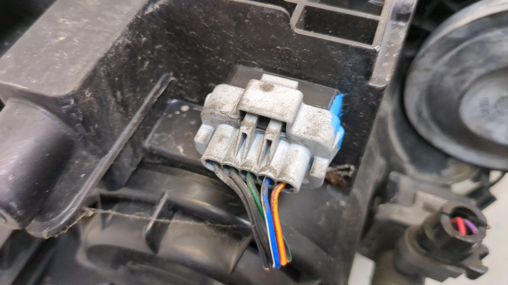 Фара правая