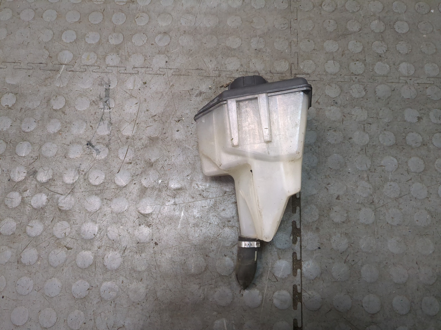 Бачок расширительный