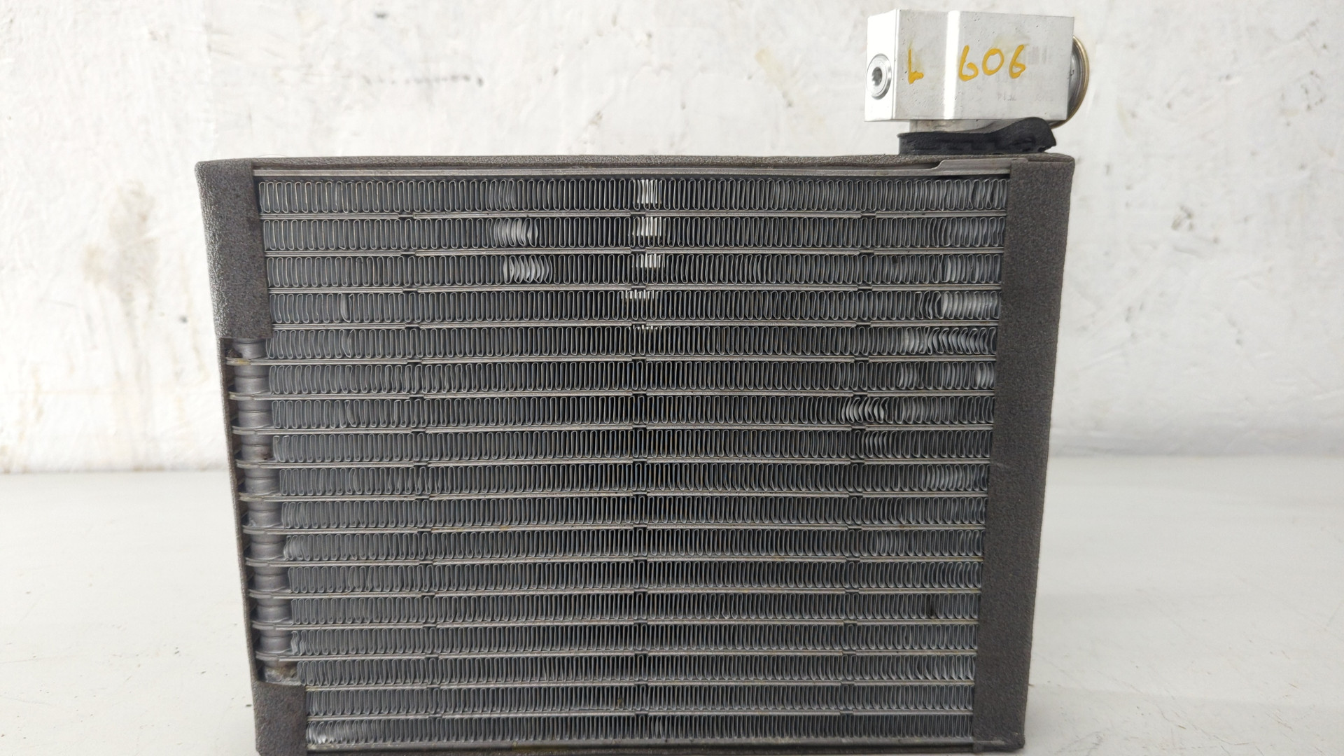 Радиатор кондиционера / конденсер