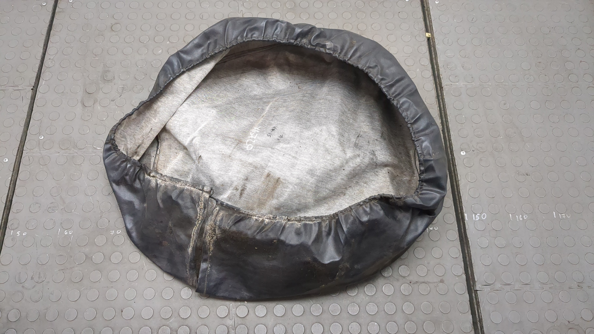 Чехол запасного колеса