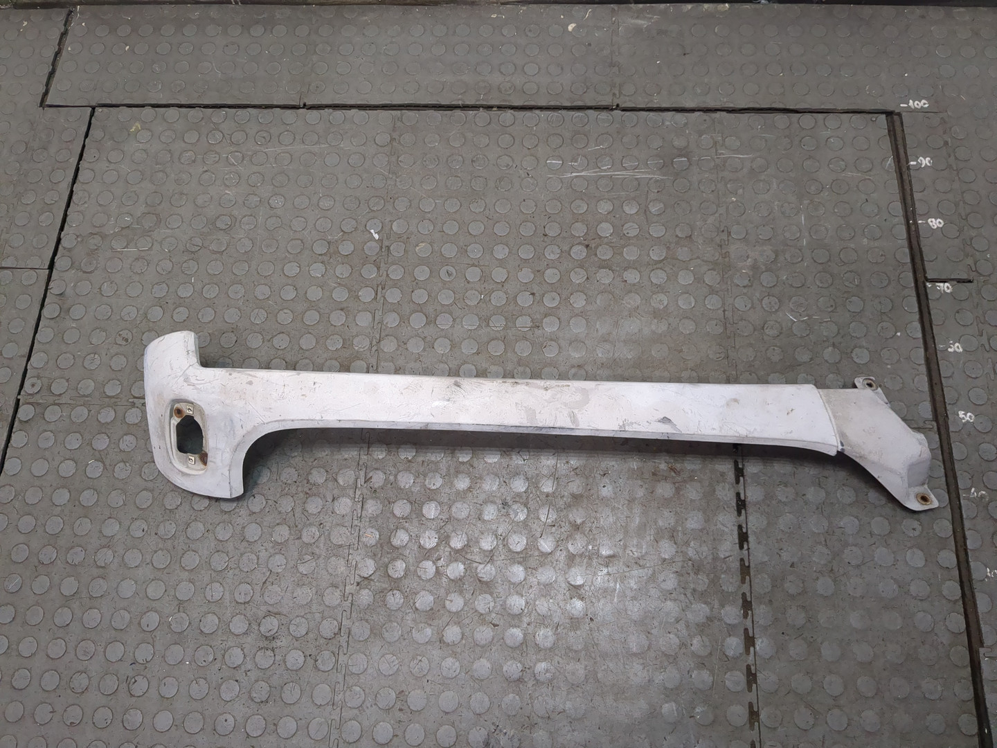 Молдинг лобового стекла