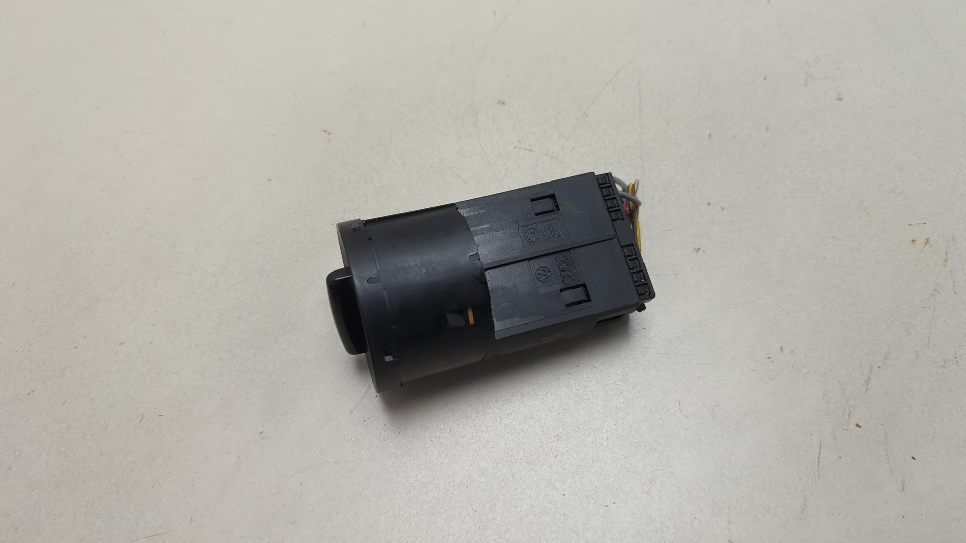 Переключатель света фар