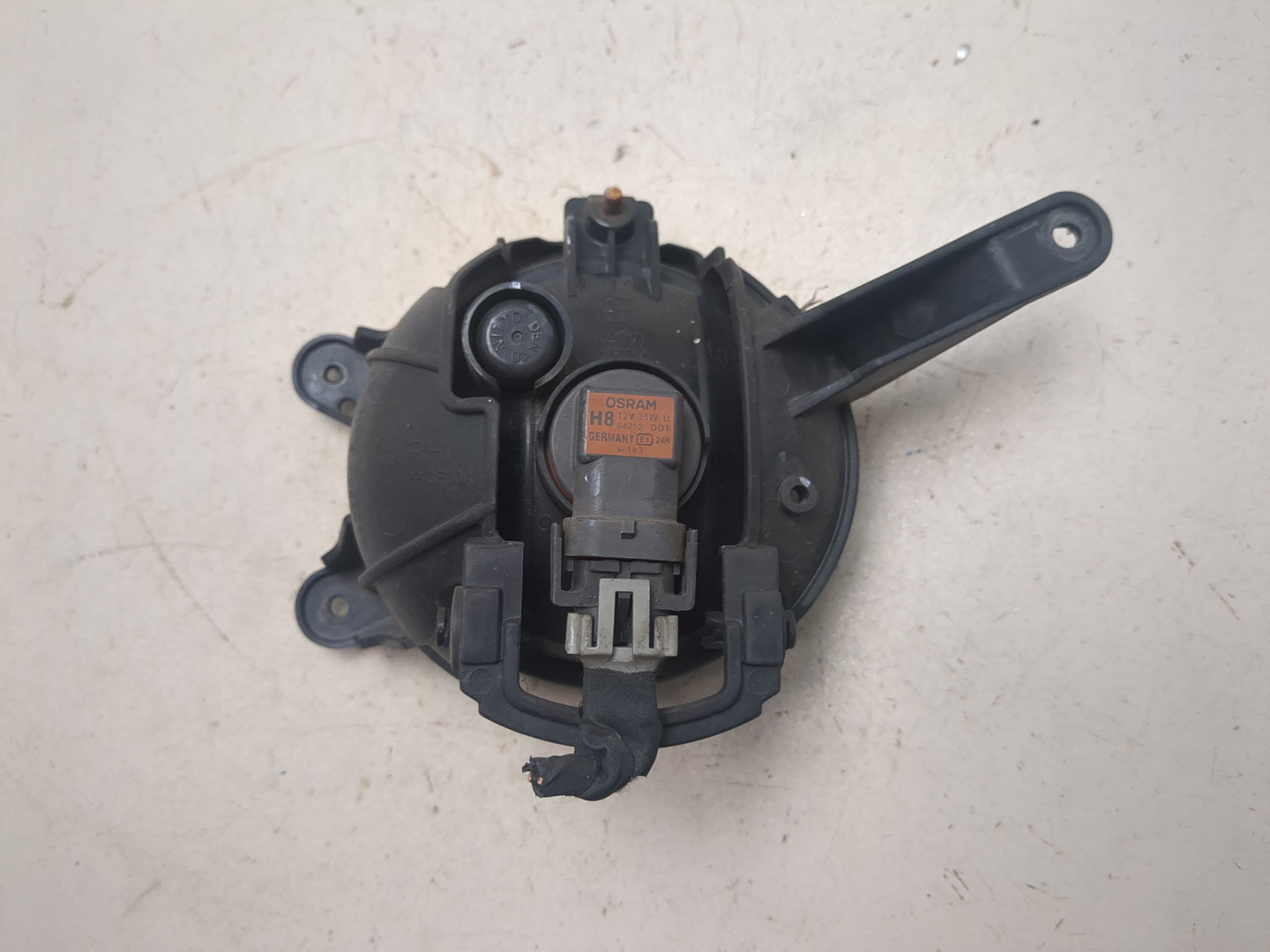 Фара противотуманная правая